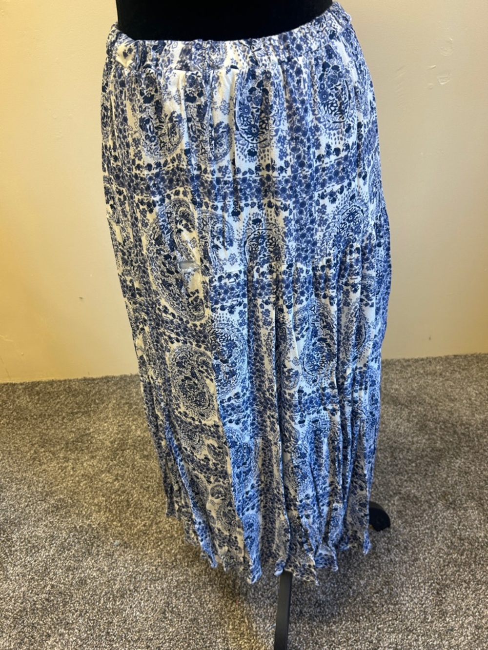 Blue Paisley Print Maxi Skirt with Elastic Waist
